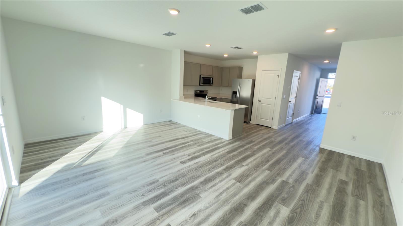 Image 3 of 17 For 31262 Midnight Sun Way