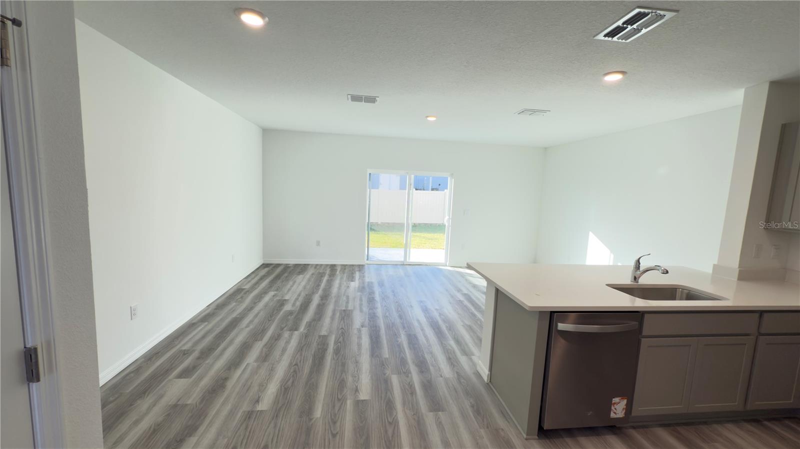 Image 5 of 17 For 31262 Midnight Sun Way