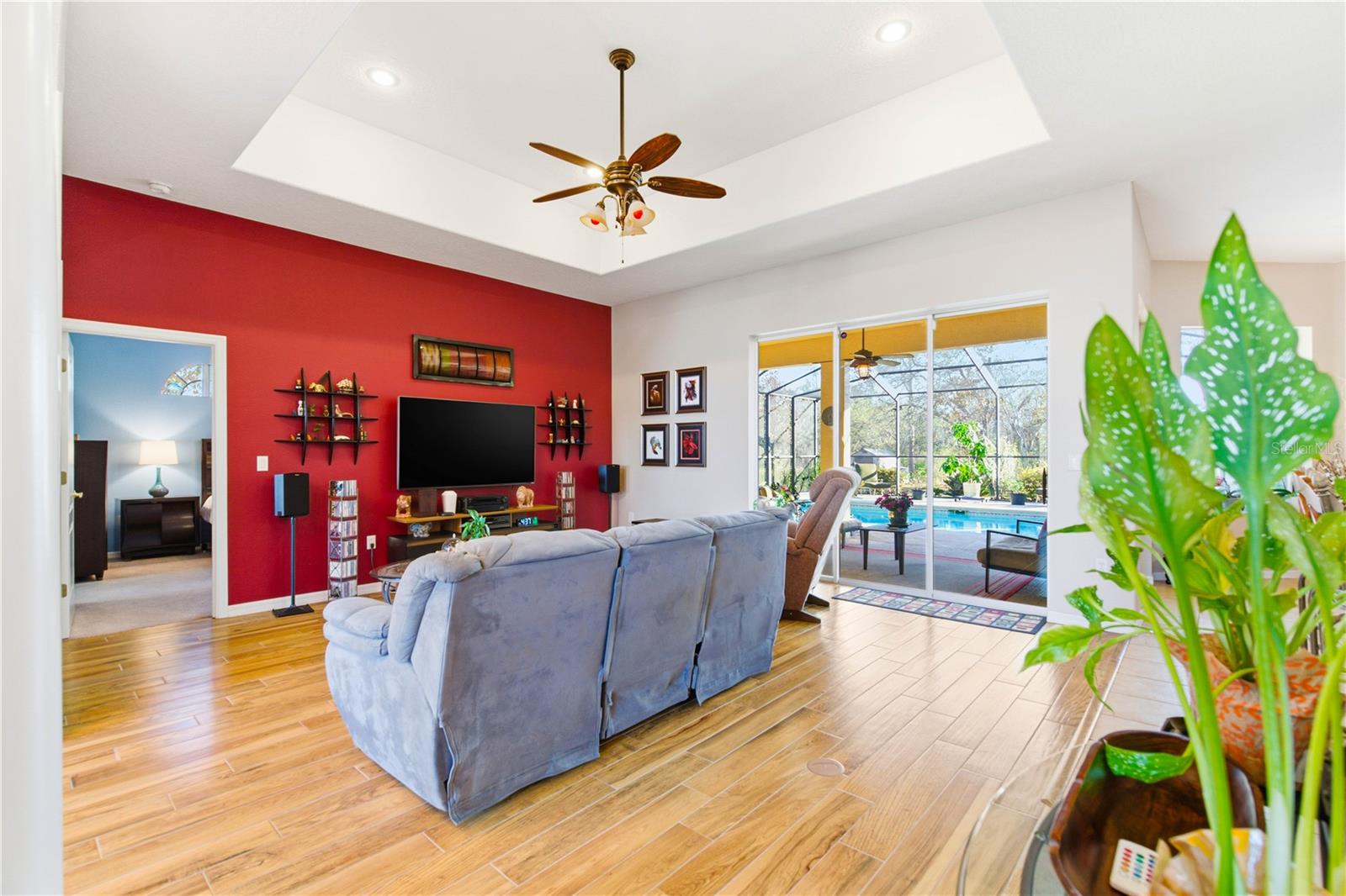 Image 18 of 75 For 13024 Meinert Avenue