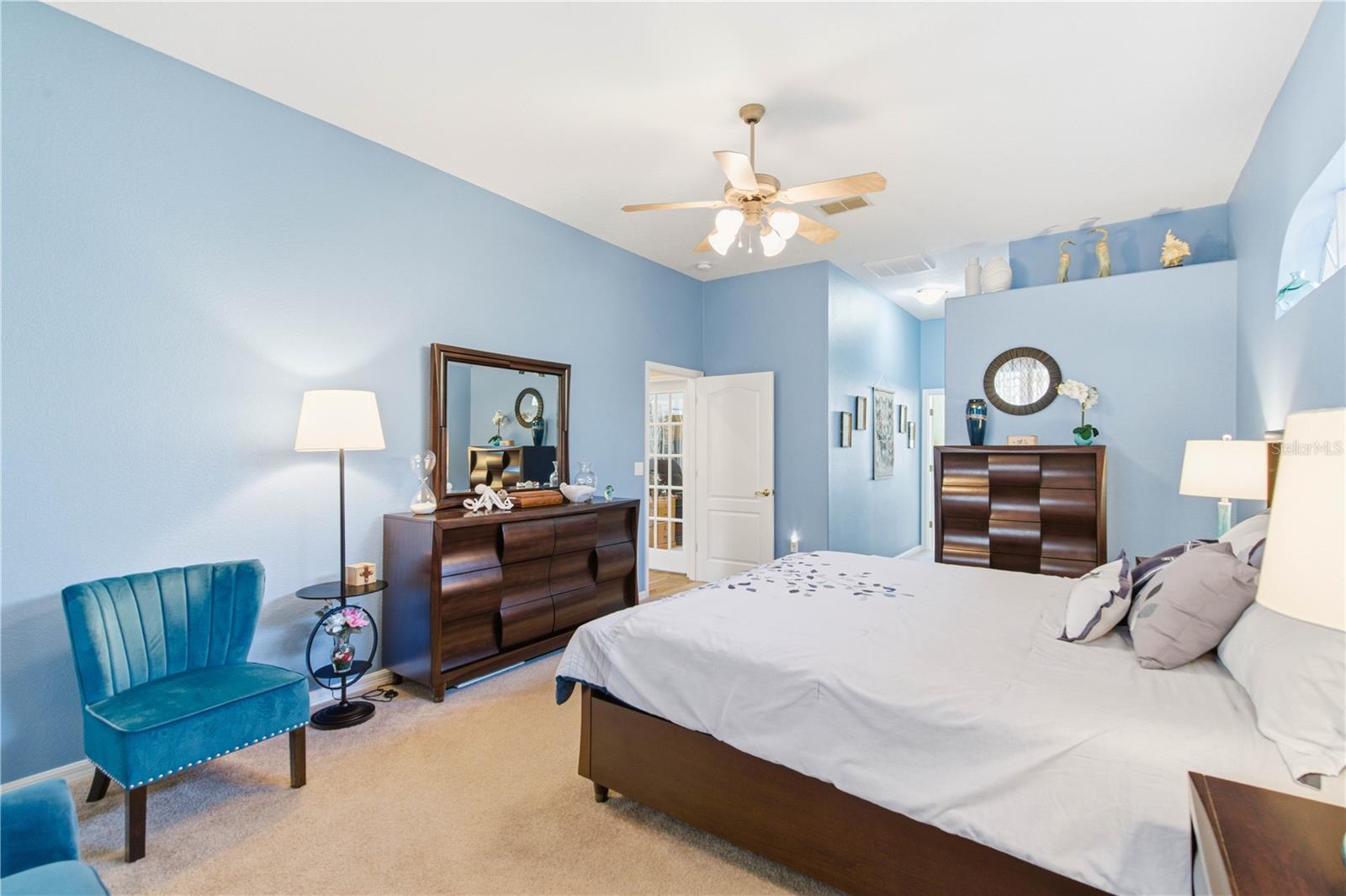 Image 27 of 75 For 13024 Meinert Avenue