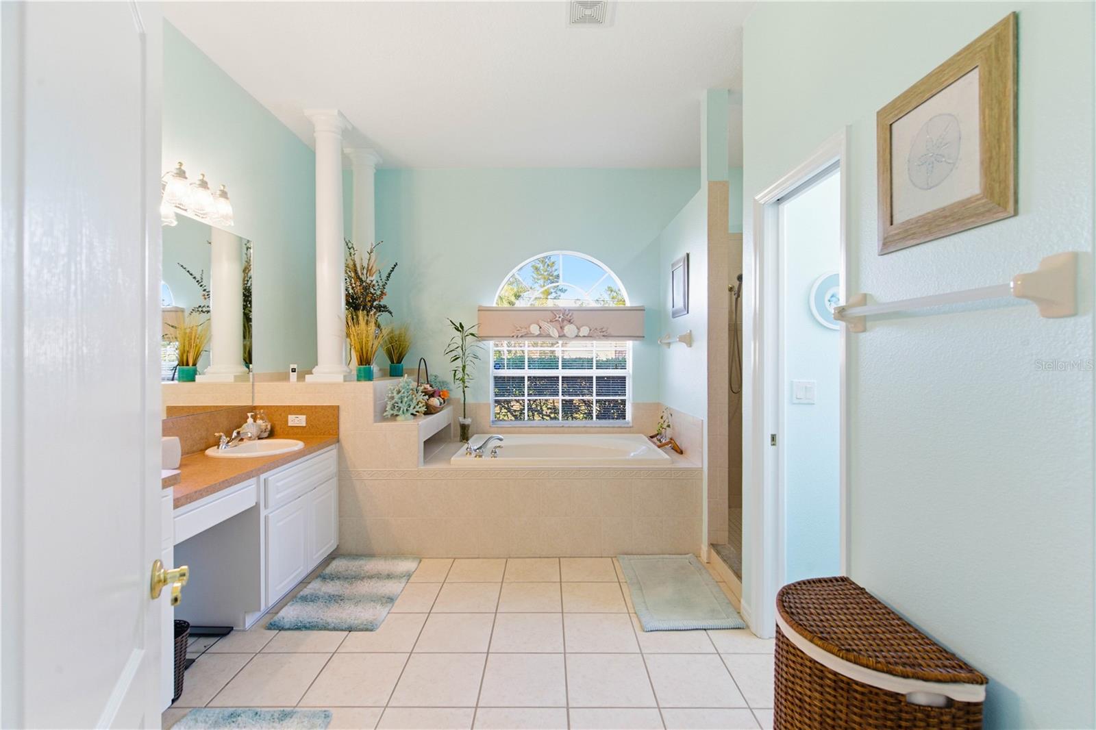 Image 28 of 75 For 13024 Meinert Avenue