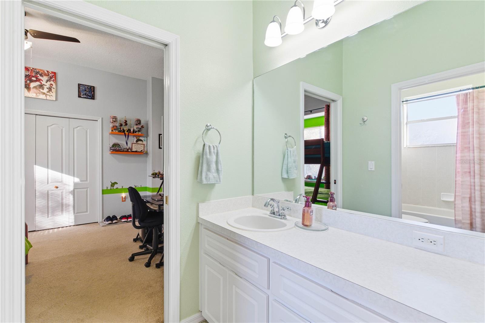 Image 48 of 75 For 13024 Meinert Avenue