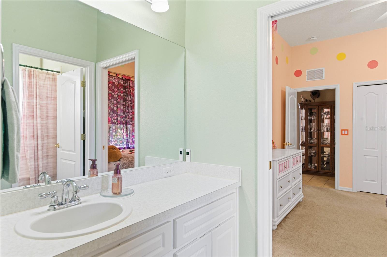 Image 49 of 75 For 13024 Meinert Avenue