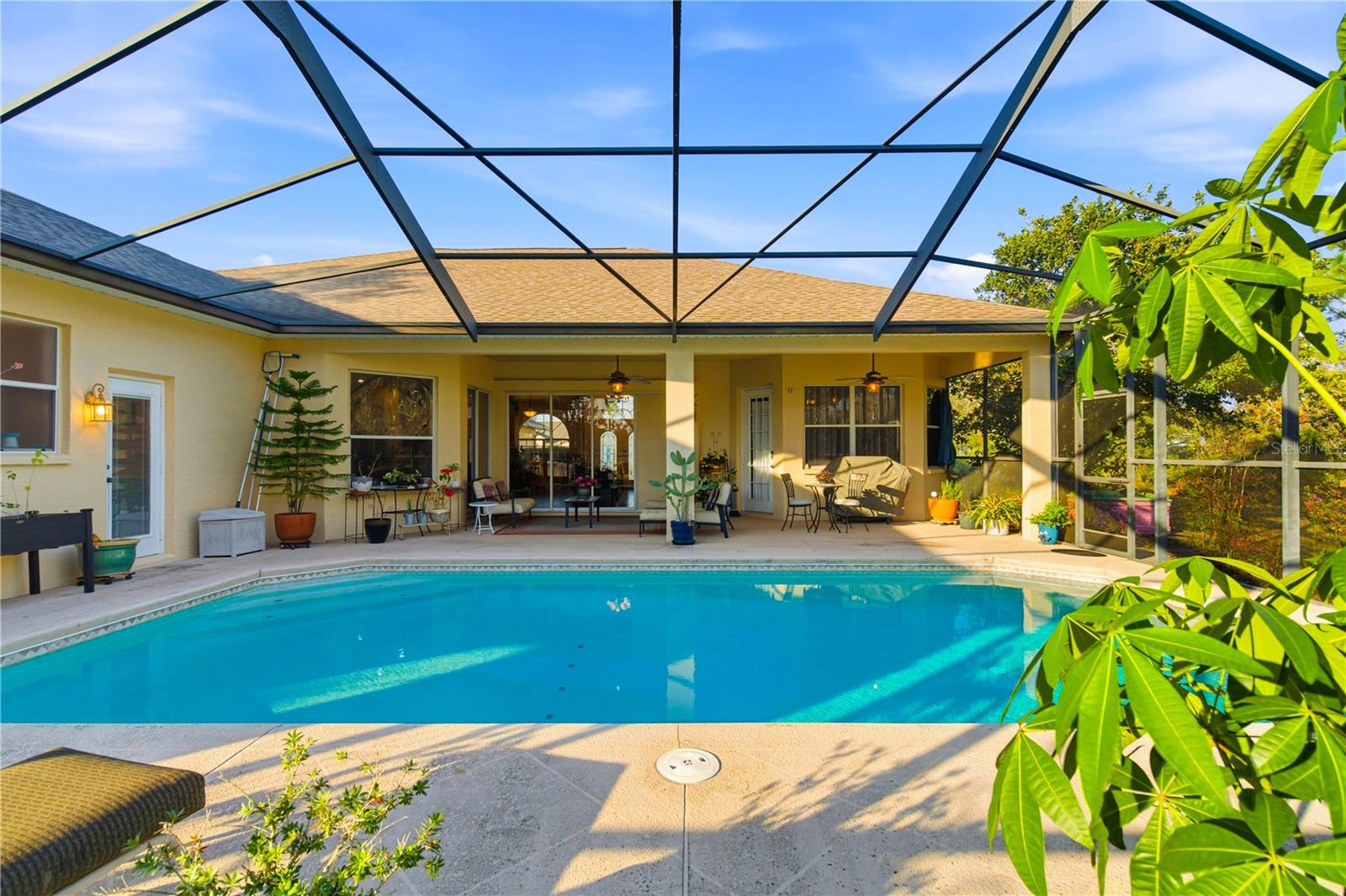 Image 61 of 75 For 13024 Meinert Avenue