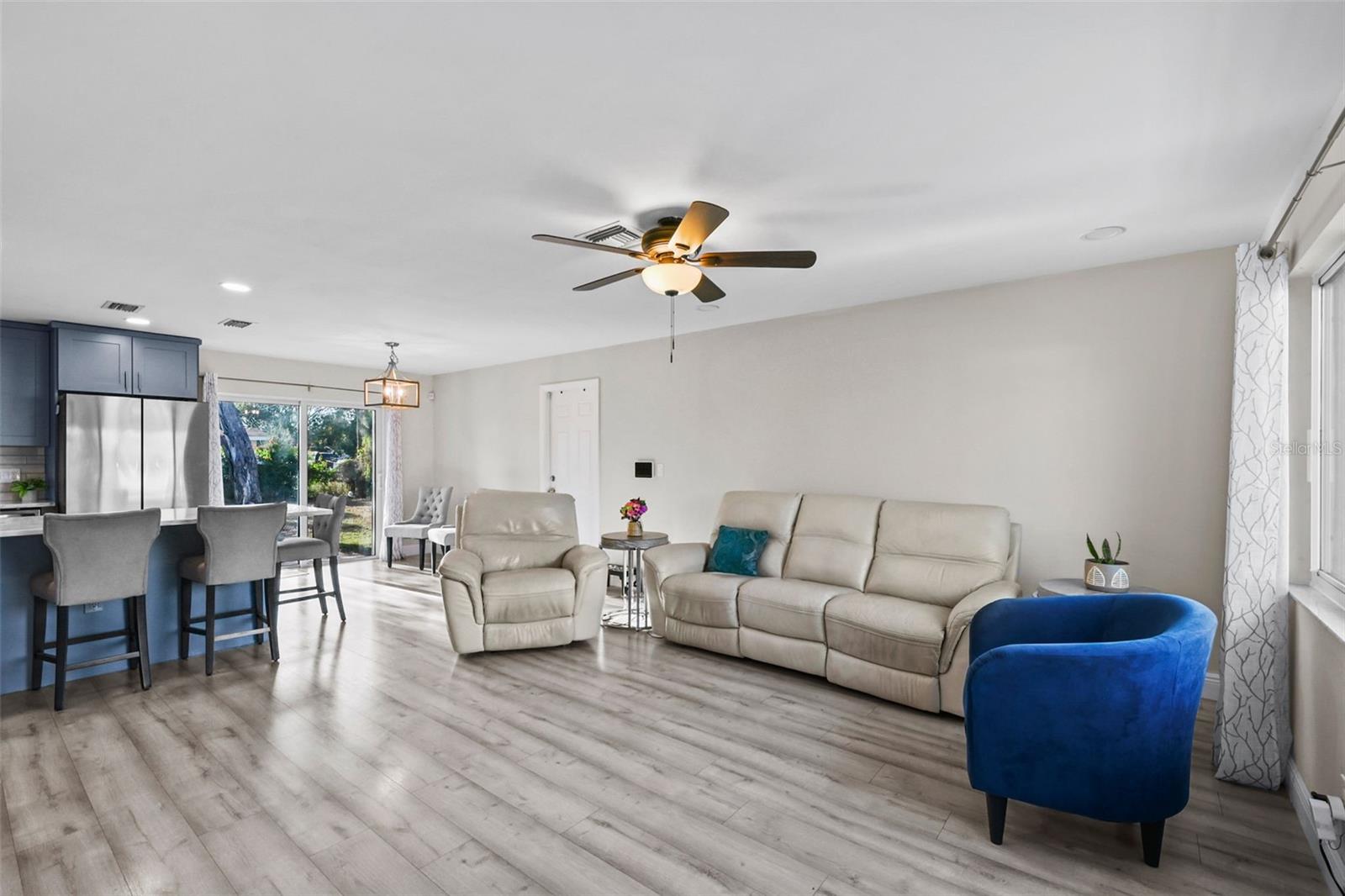 Image 7 of 30 For 18470 Geranium Road