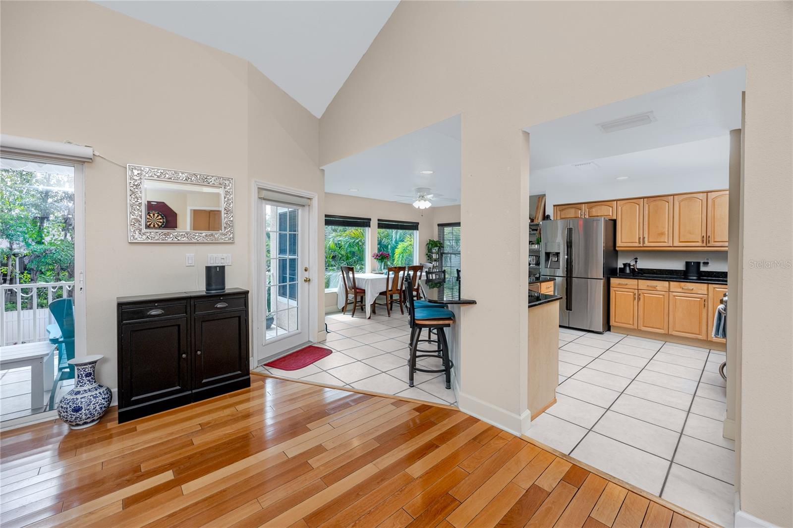 Image 15 of 67 For 405 8th Avenue N