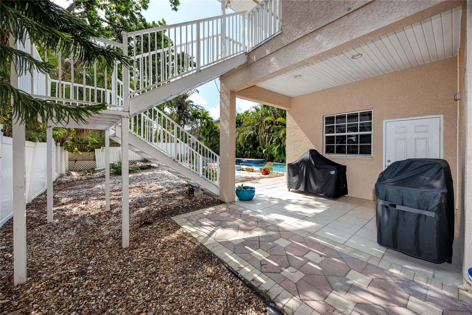 Image 55 of 67 For 405 8th Avenue N