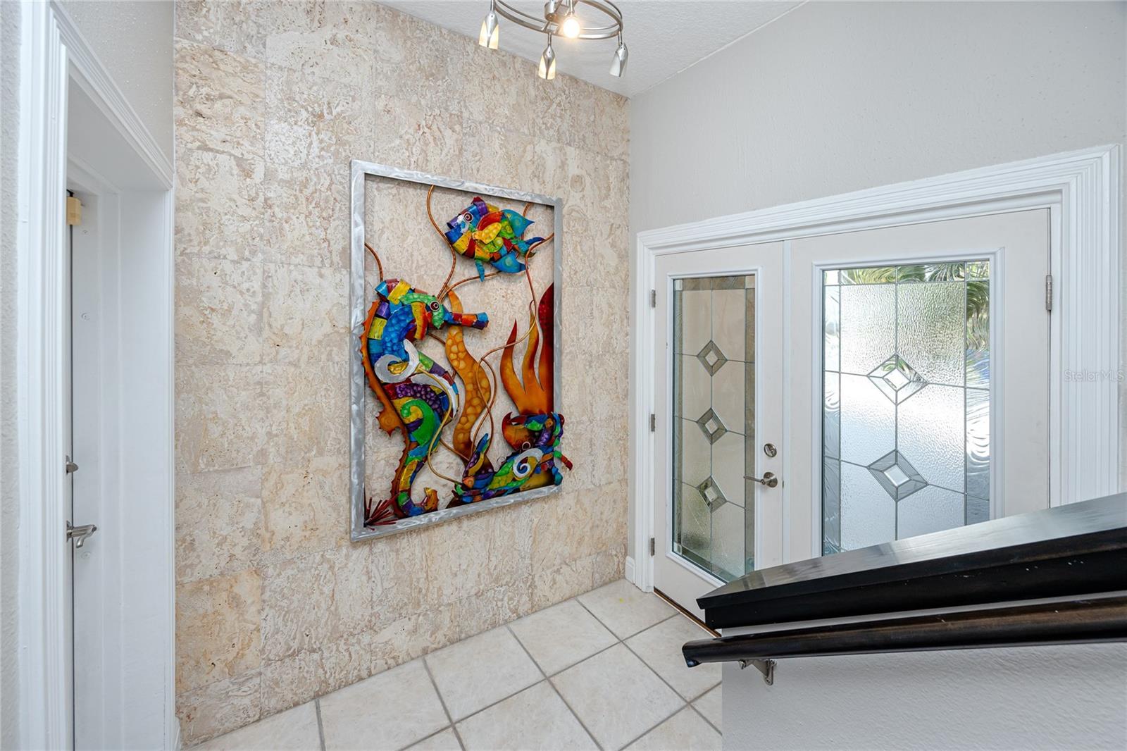 Image 9 of 67 For 405 8th Avenue N