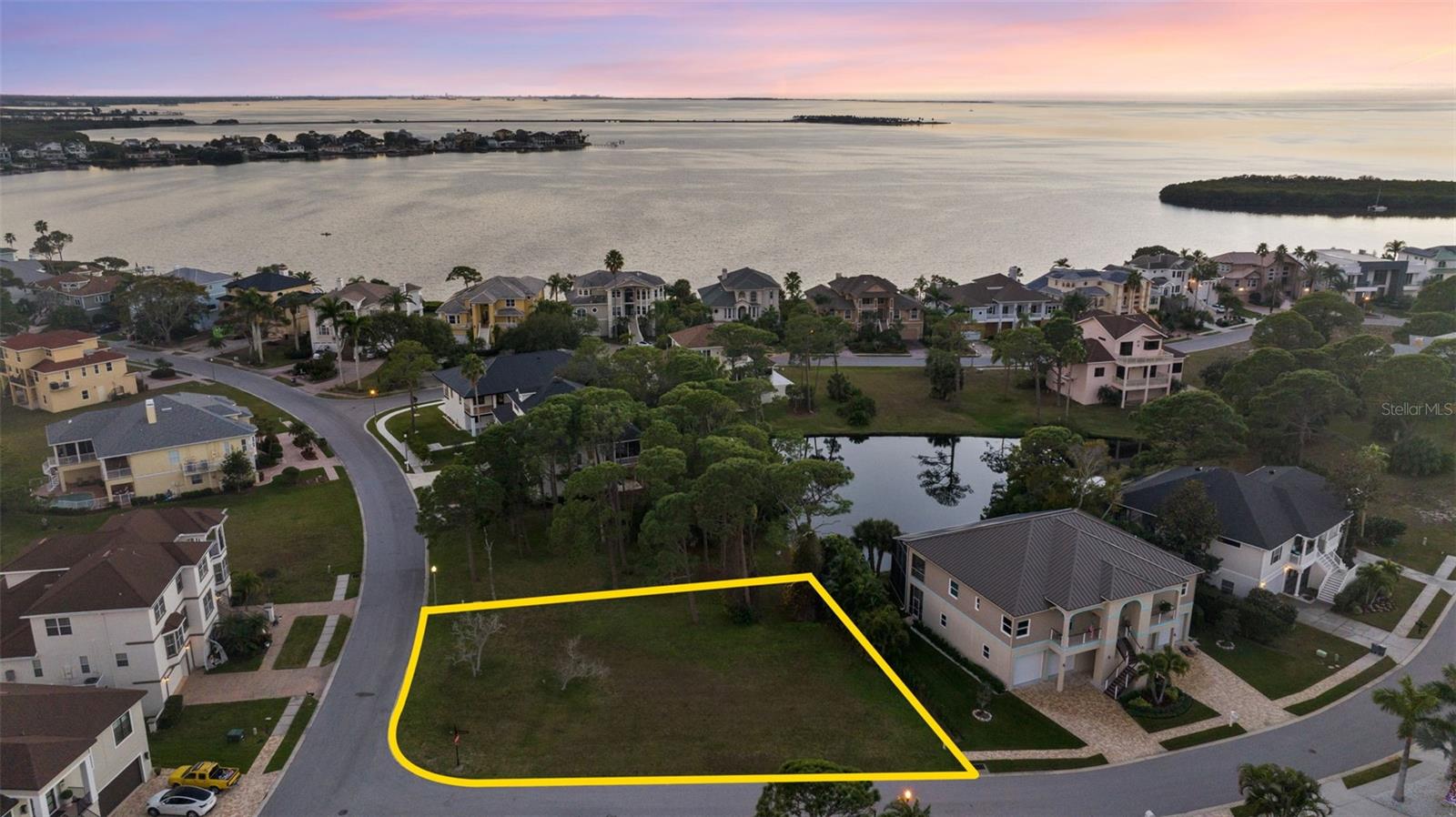 Image 9 of 25 For N Pointe Alexis Drive