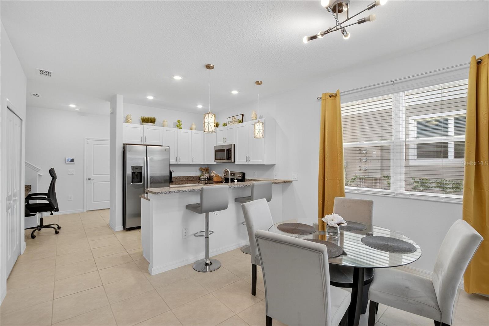 Image 14 of 44 For 10317 Trumpet Honeysuckle Way