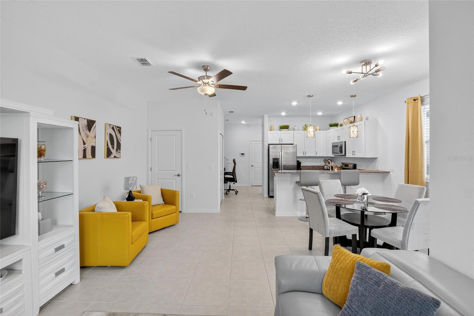 Image 18 of 44 For 10317 Trumpet Honeysuckle Way