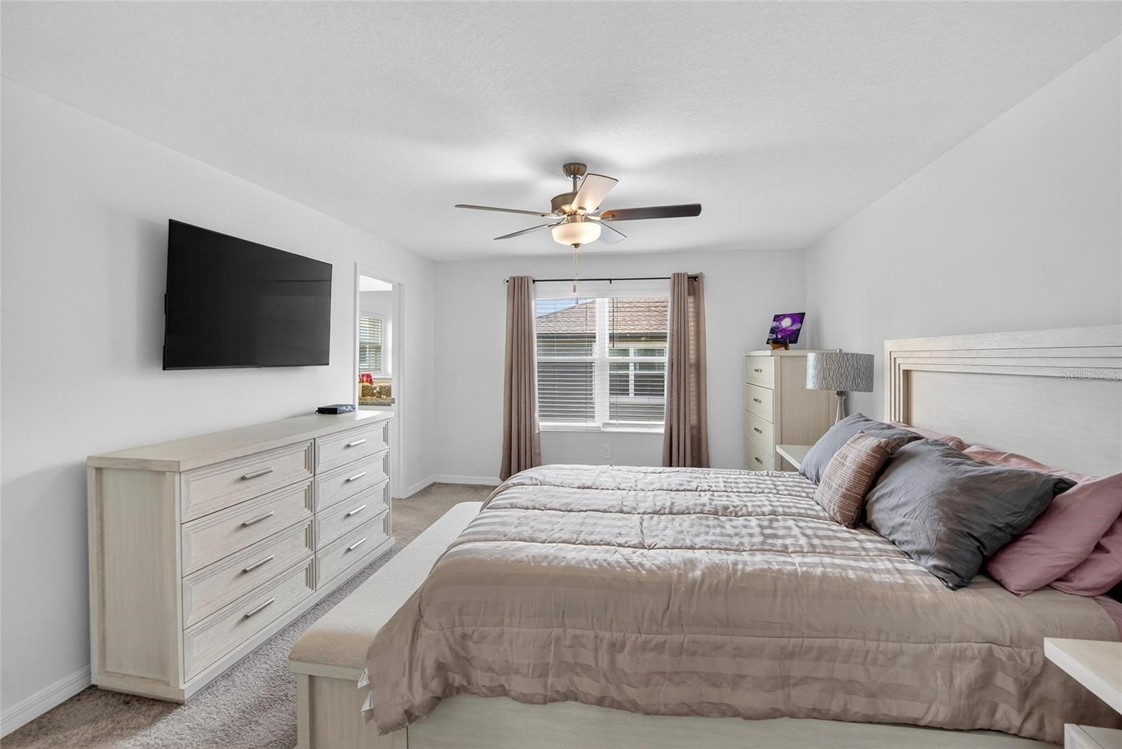 Image 24 of 44 For 10317 Trumpet Honeysuckle Way