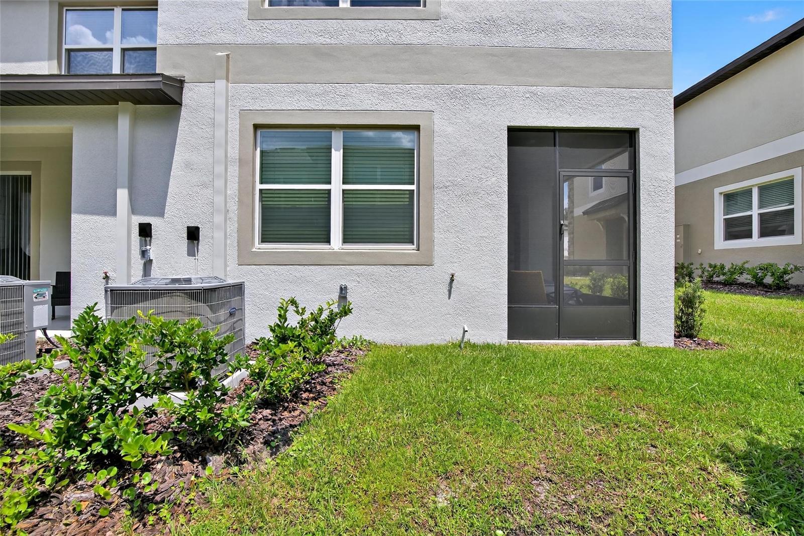 Image 40 of 44 For 10317 Trumpet Honeysuckle Way