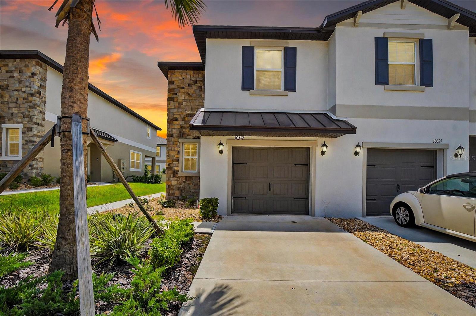 Image 41 of 44 For 10317 Trumpet Honeysuckle Way