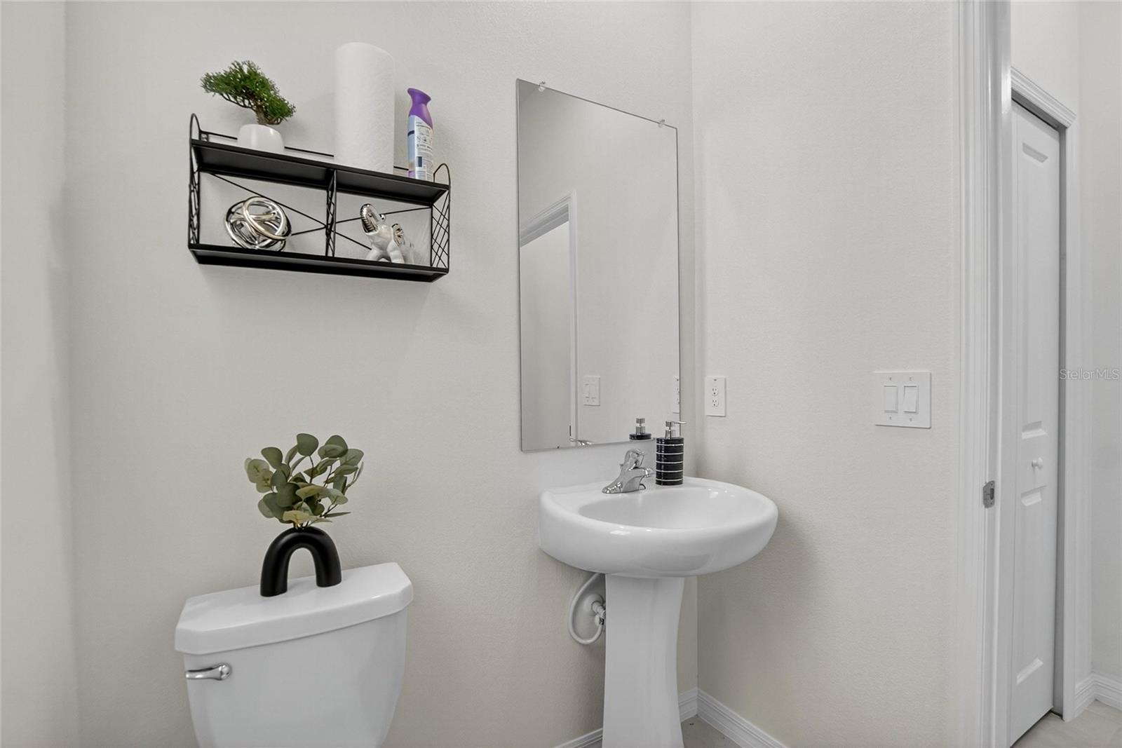 Image 6 of 44 For 10317 Trumpet Honeysuckle Way