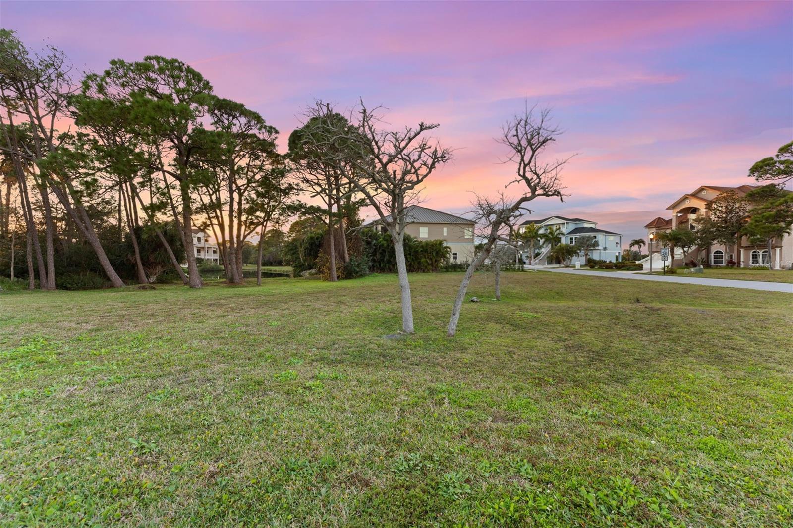 Image 20 of 23 For N Pointe Alexis Drive