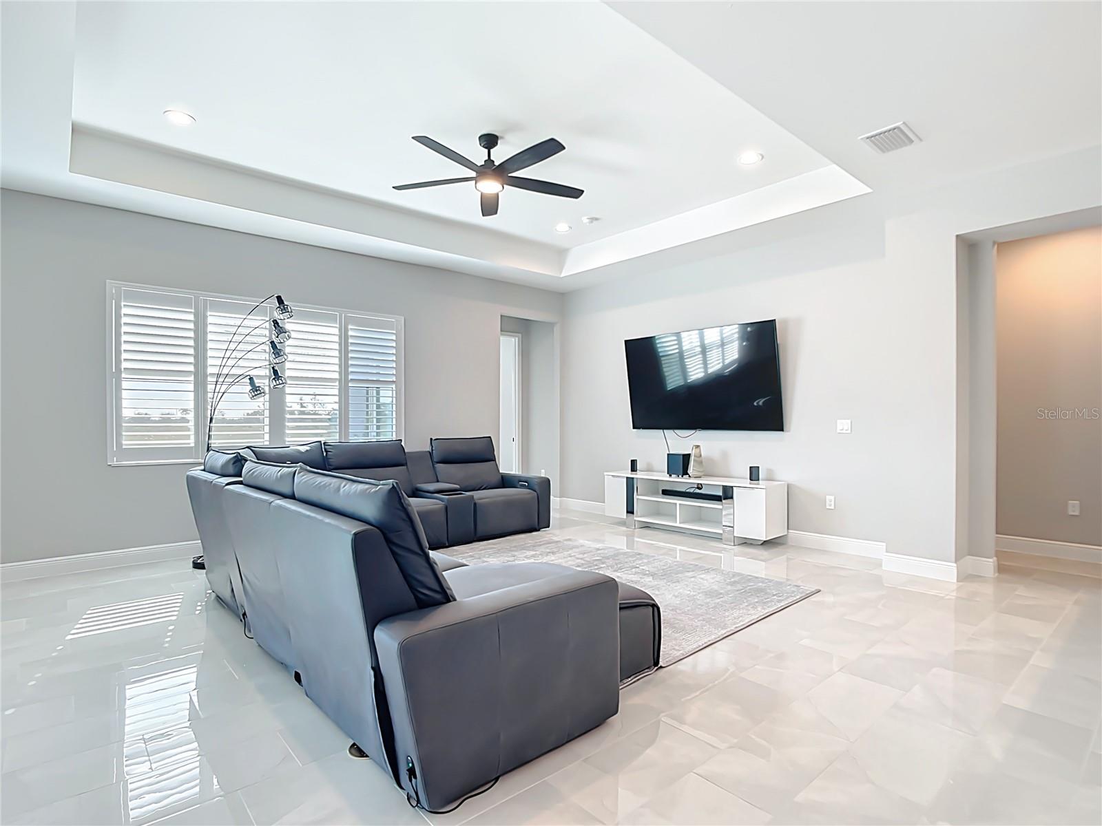 Image 22 of 66 For 3586 Recurve Circle