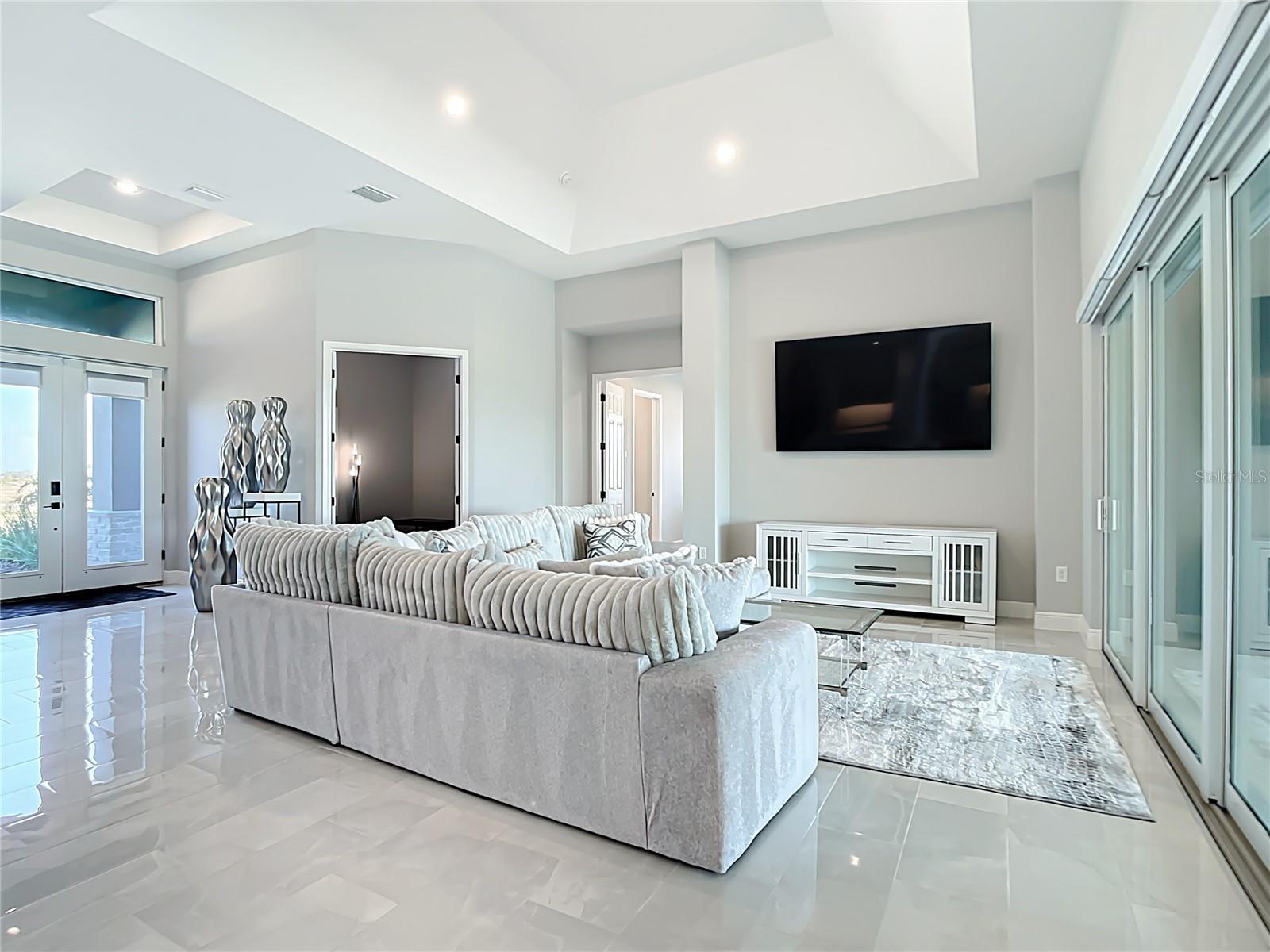 Image 5 of 66 For 3586 Recurve Circle