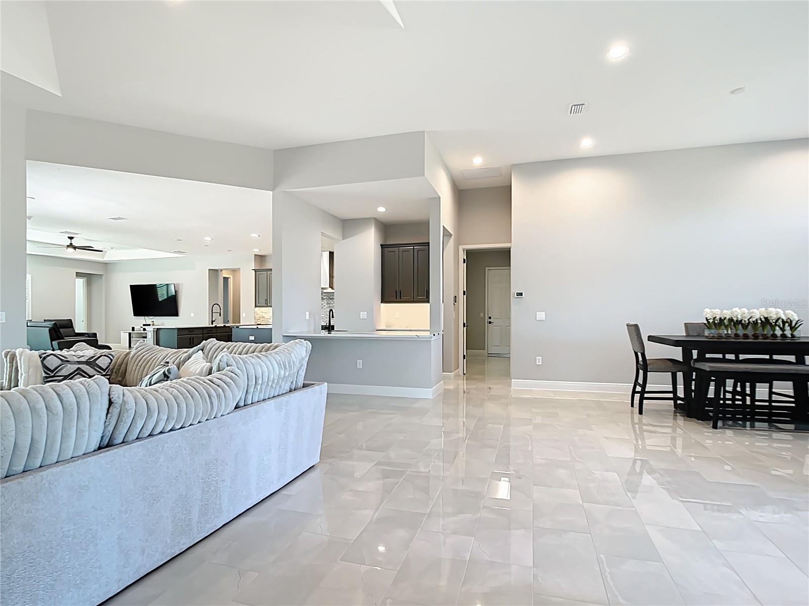 Image 8 of 66 For 3586 Recurve Circle