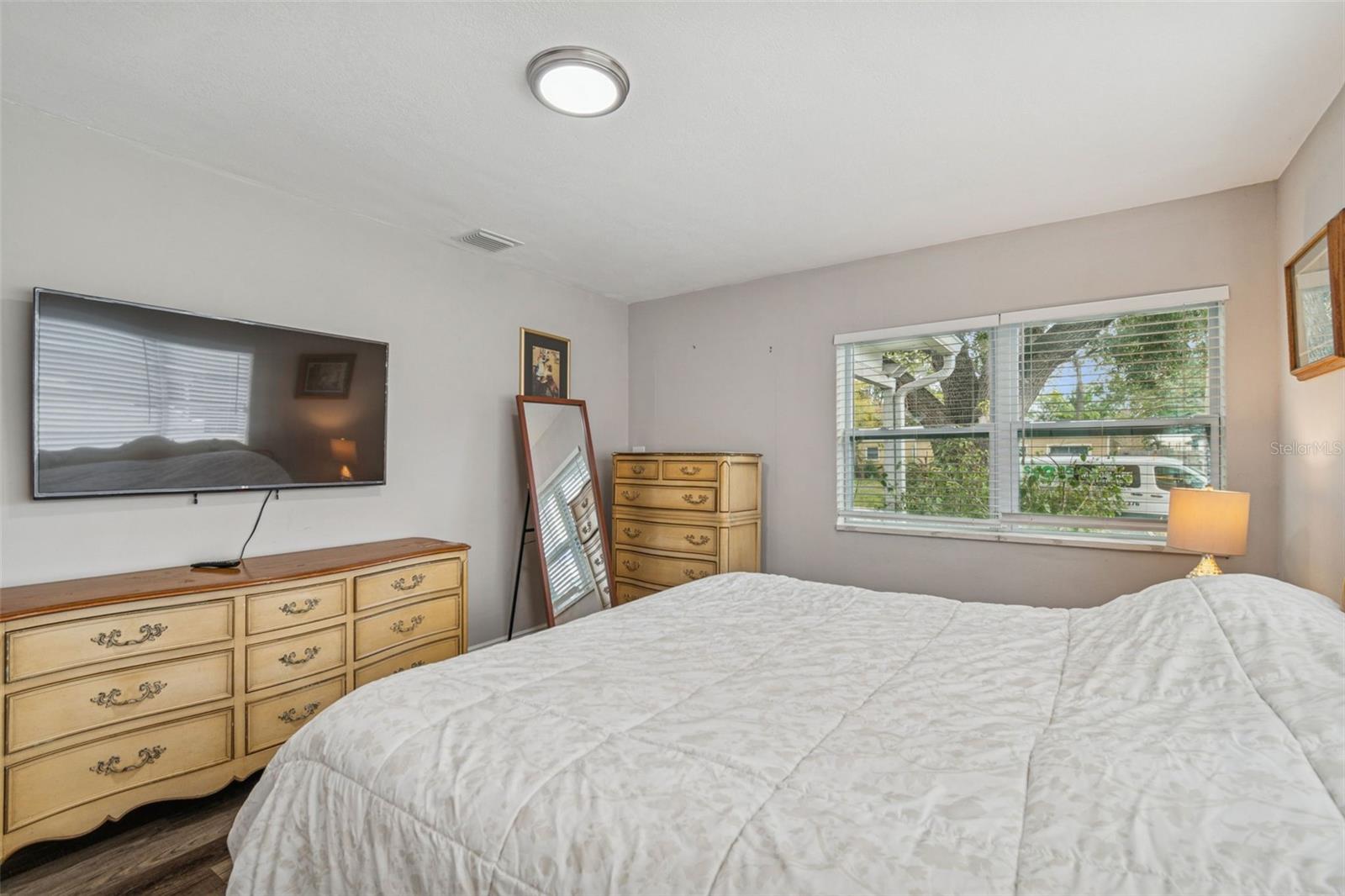 Image 10 of 19 For 4507 Grady Avenue