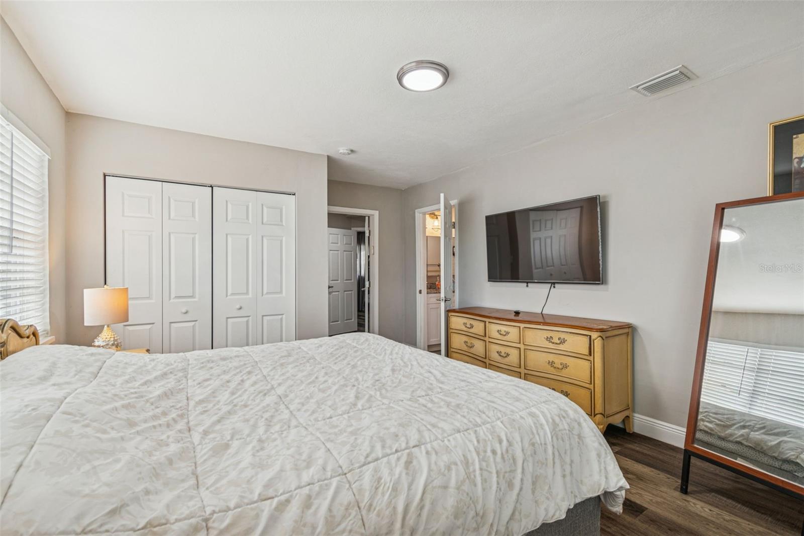 Image 11 of 19 For 4507 Grady Avenue