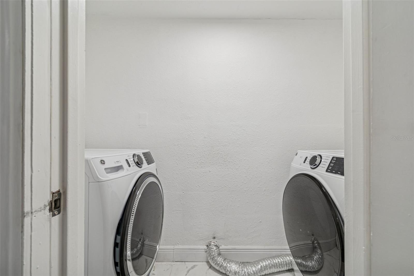 Image 16 of 19 For 4507 Grady Avenue