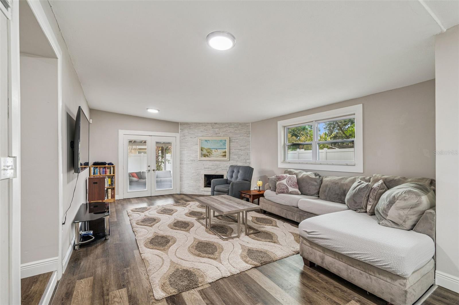 Image 8 of 19 For 4507 Grady Avenue