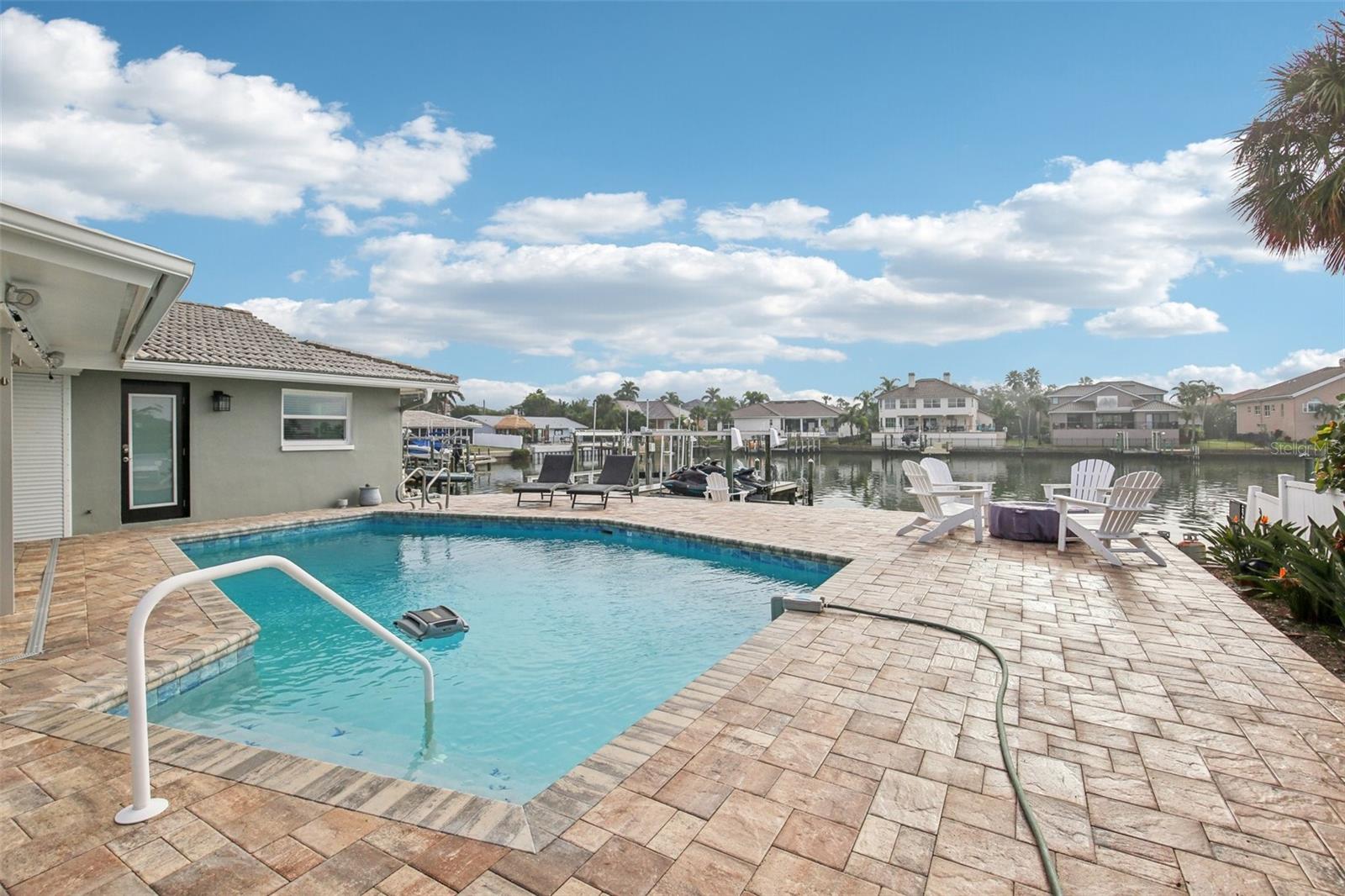 Image 50 of 70 For 2180 Dolphin Boulevard S