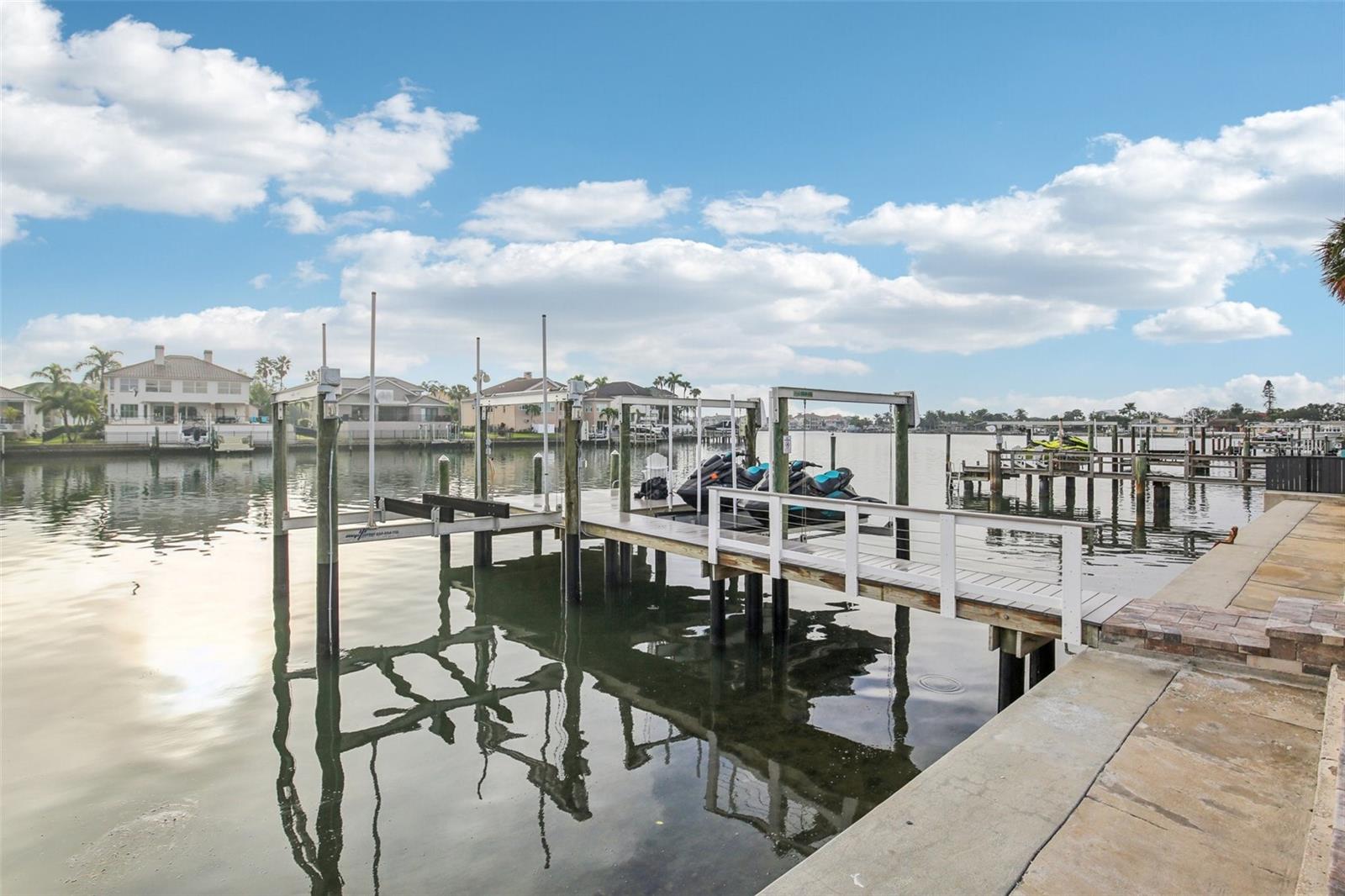 Image 55 of 70 For 2180 Dolphin Boulevard S