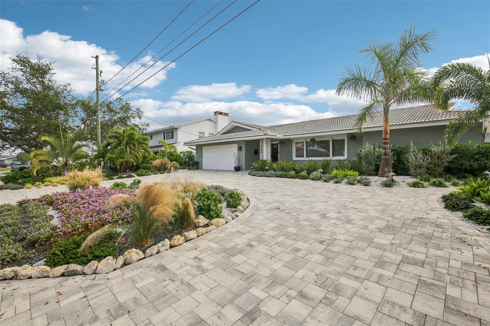 Image 67 of 70 For 2180 Dolphin Boulevard S