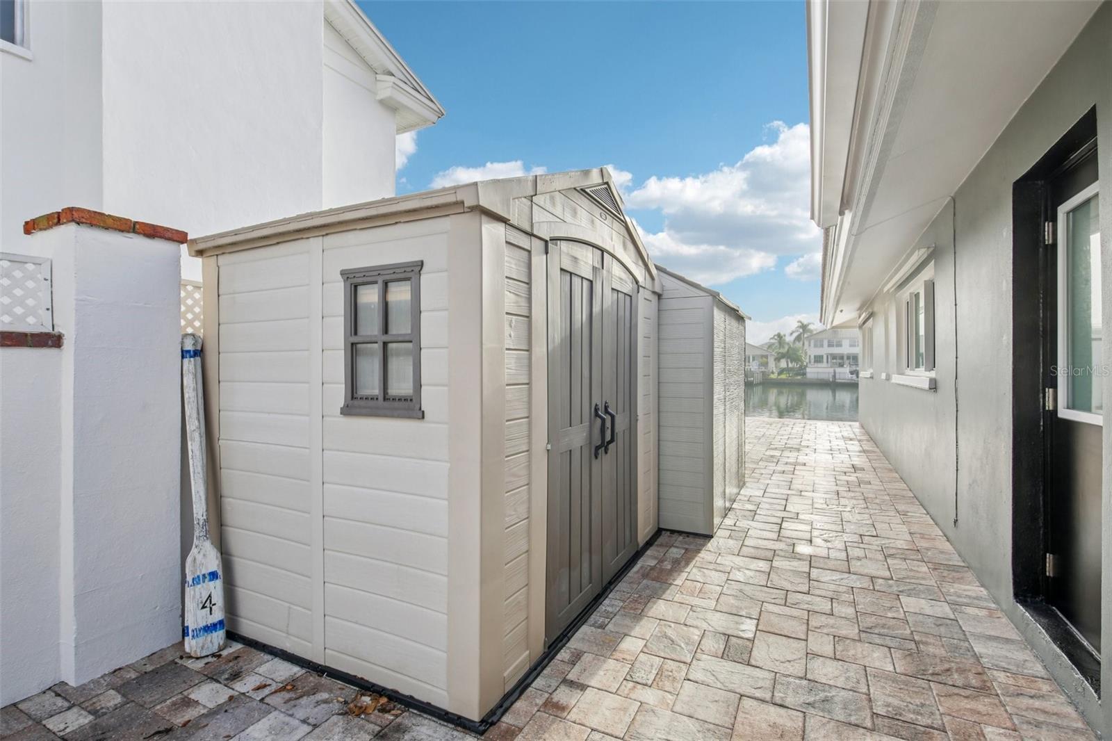 Image 69 of 70 For 2180 Dolphin Boulevard S