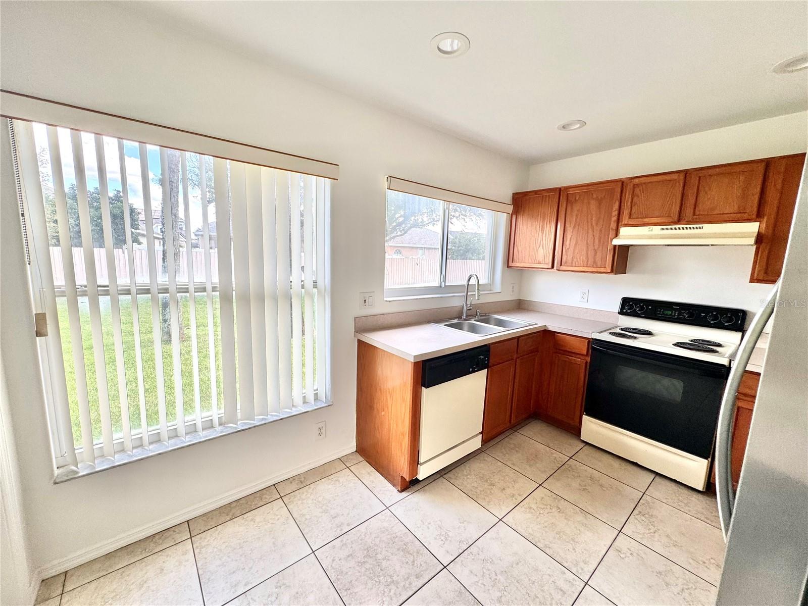 Image 10 of 27 For 13415 Fairway Glen Drive 104