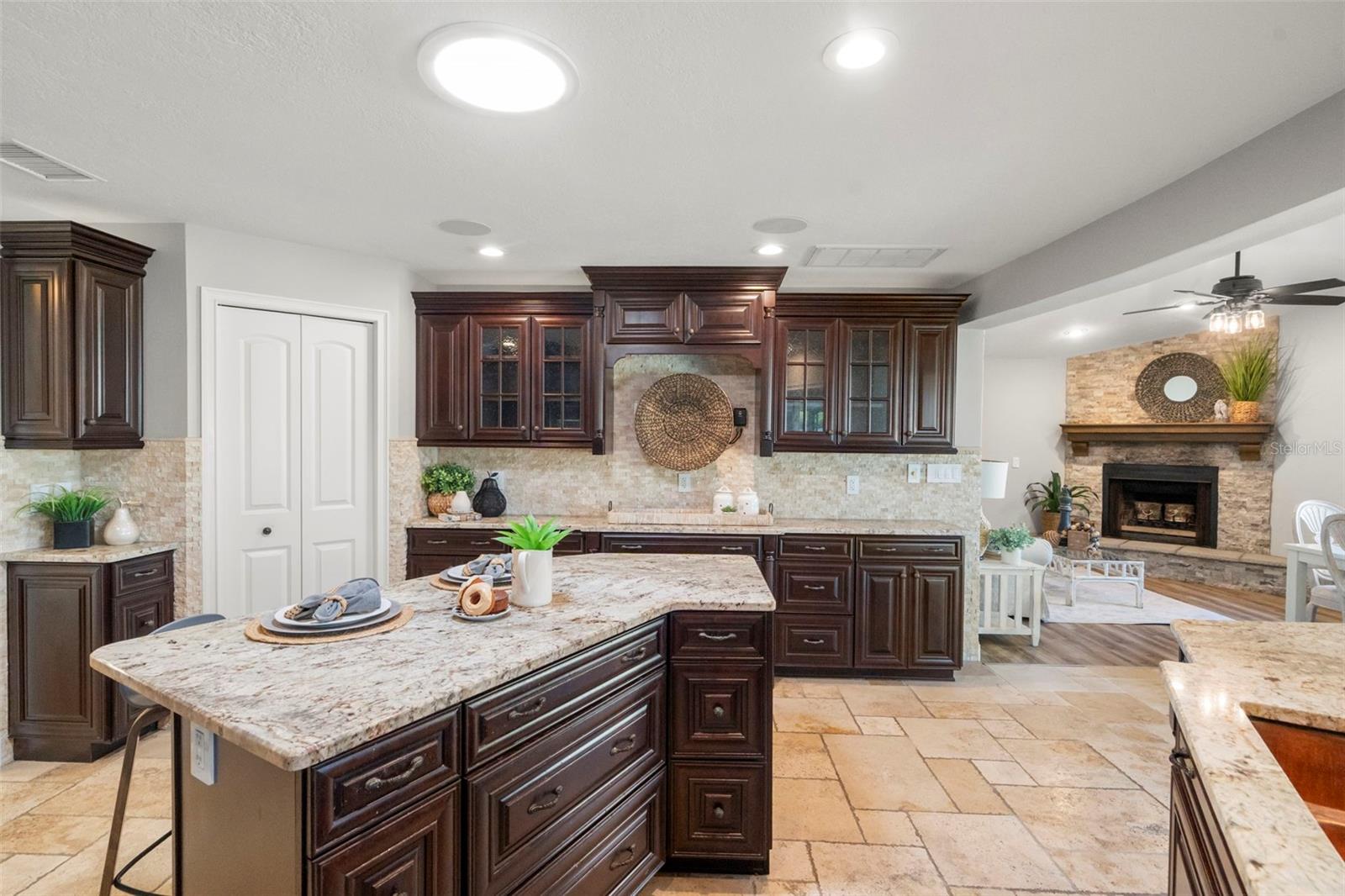 Image 24 of 44 For 2991 Pinewood Run