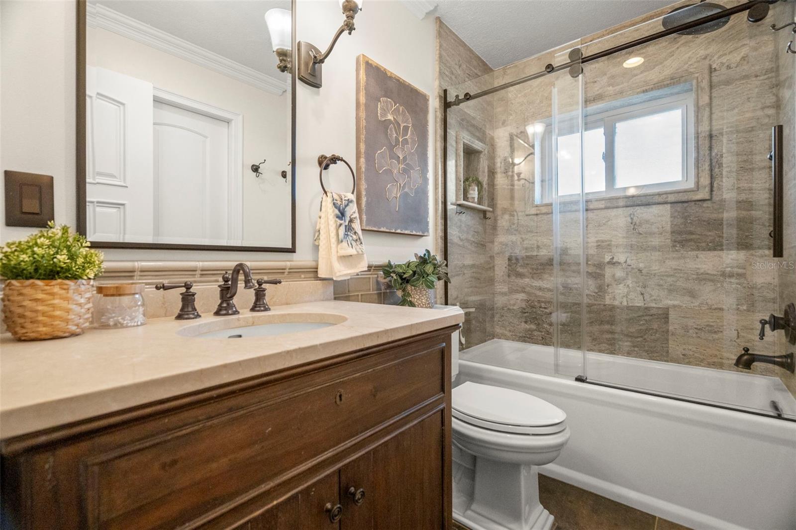 Image 31 of 44 For 2991 Pinewood Run