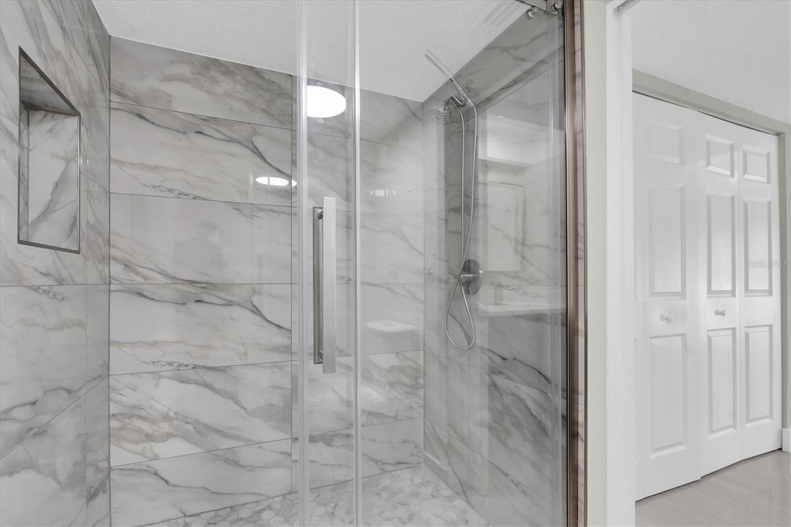 Image 19 of 50 For 7540 Sunshine Skyway Lane S P10