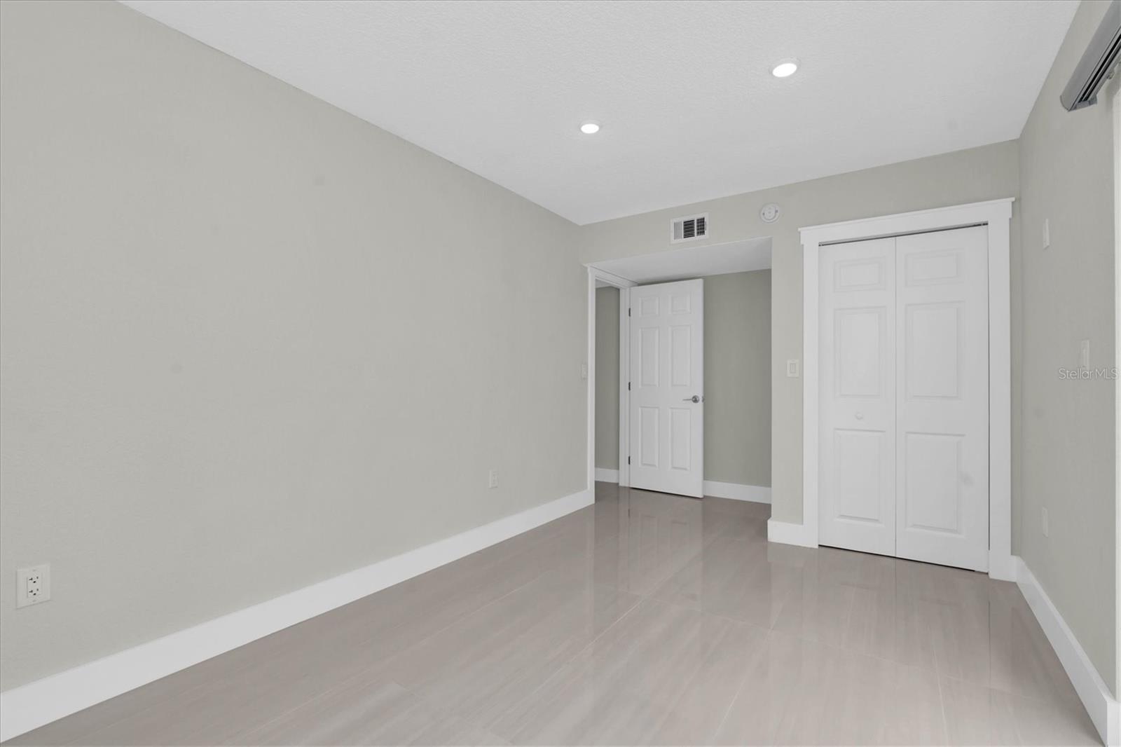 Image 22 of 50 For 7540 Sunshine Skyway Lane S P10