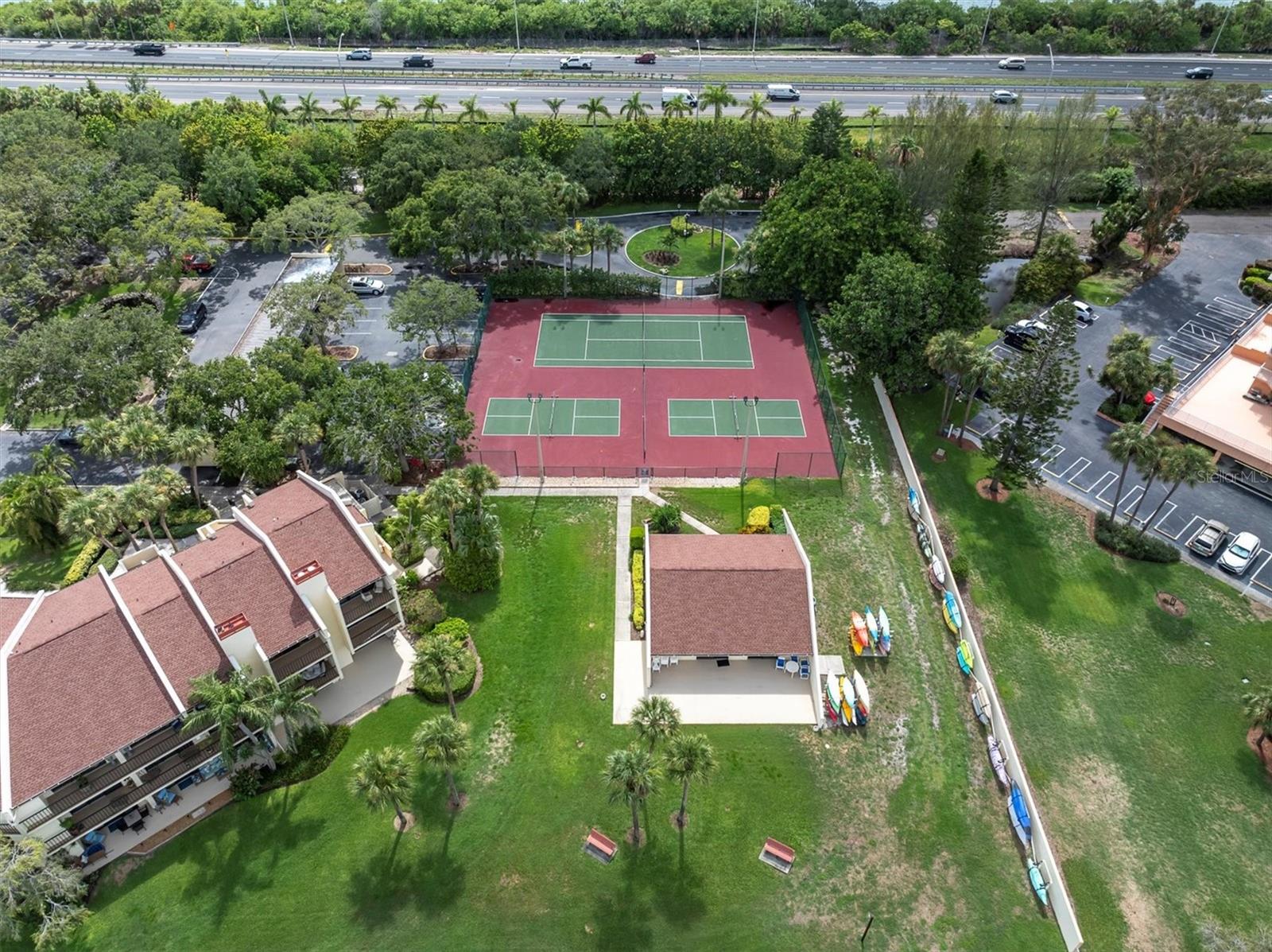 Image 34 of 50 For 7540 Sunshine Skyway Lane S P10