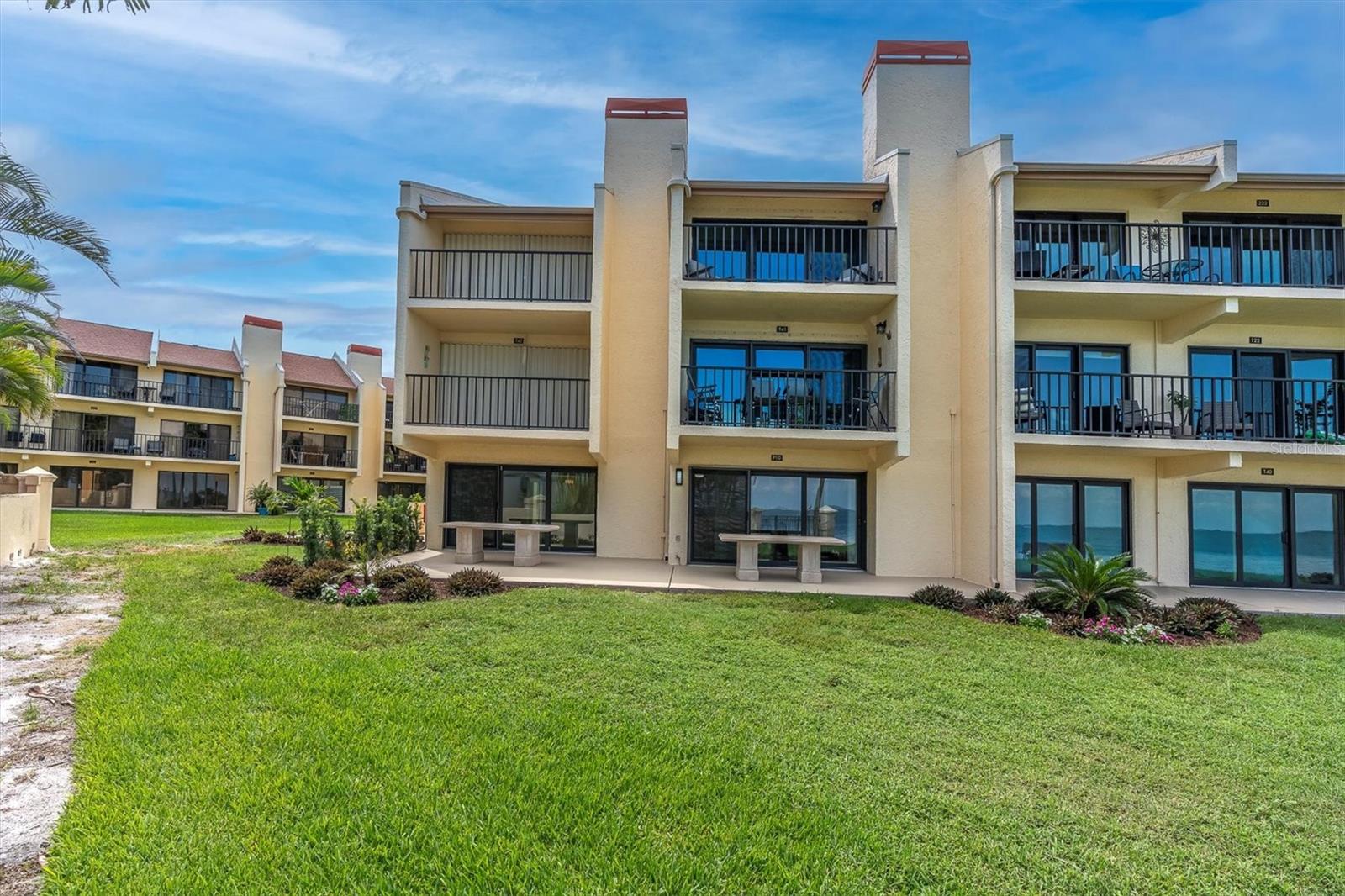 Image 37 of 50 For 7540 Sunshine Skyway Lane S P10