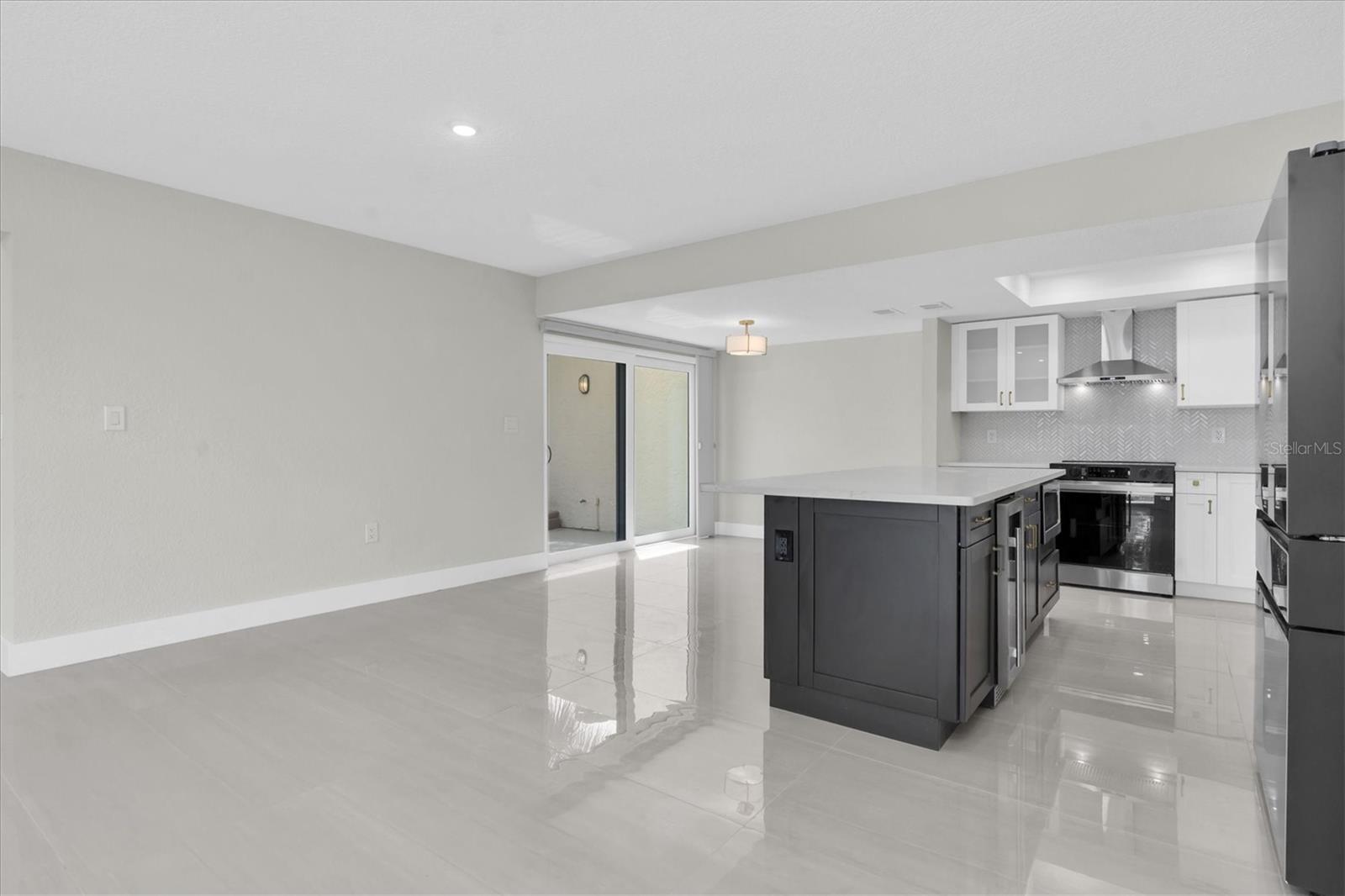 Image 9 of 50 For 7540 Sunshine Skyway Lane S P10