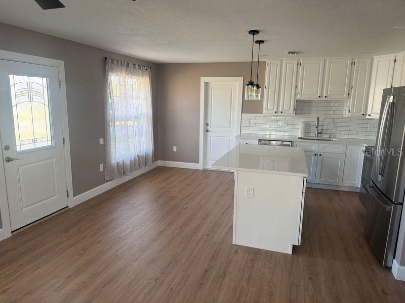 Image 4 of 18 For 4243 Tahiti Drive