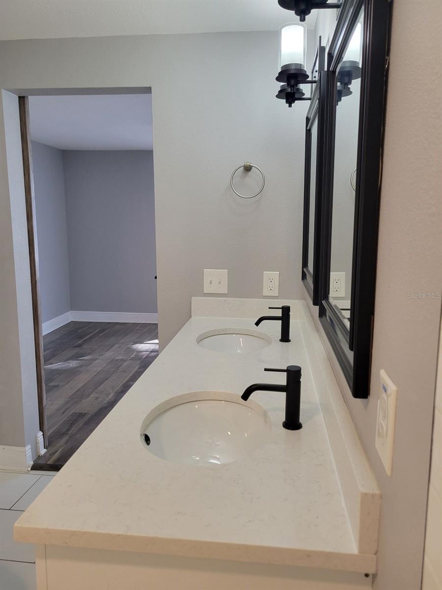 Image 15 of 28 For 831 4th Avenue Nw