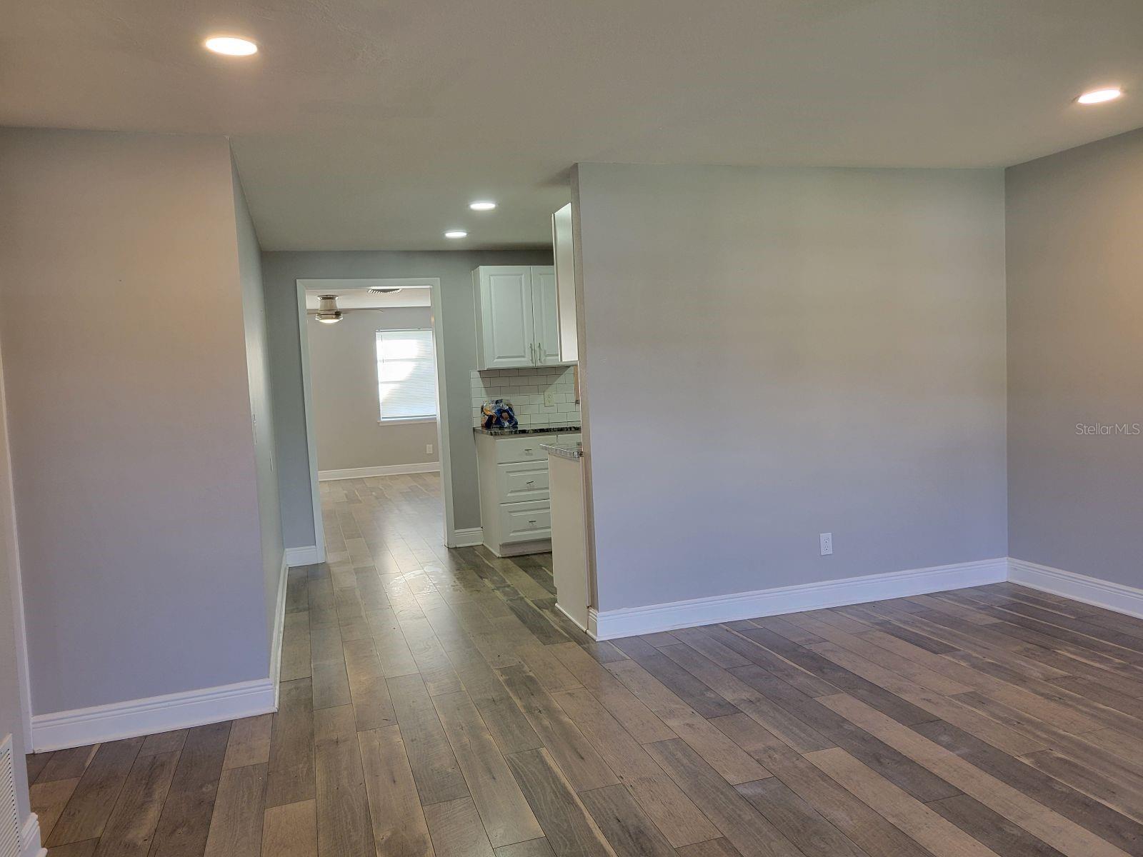 Image 2 of 28 For 831 4th Avenue Nw