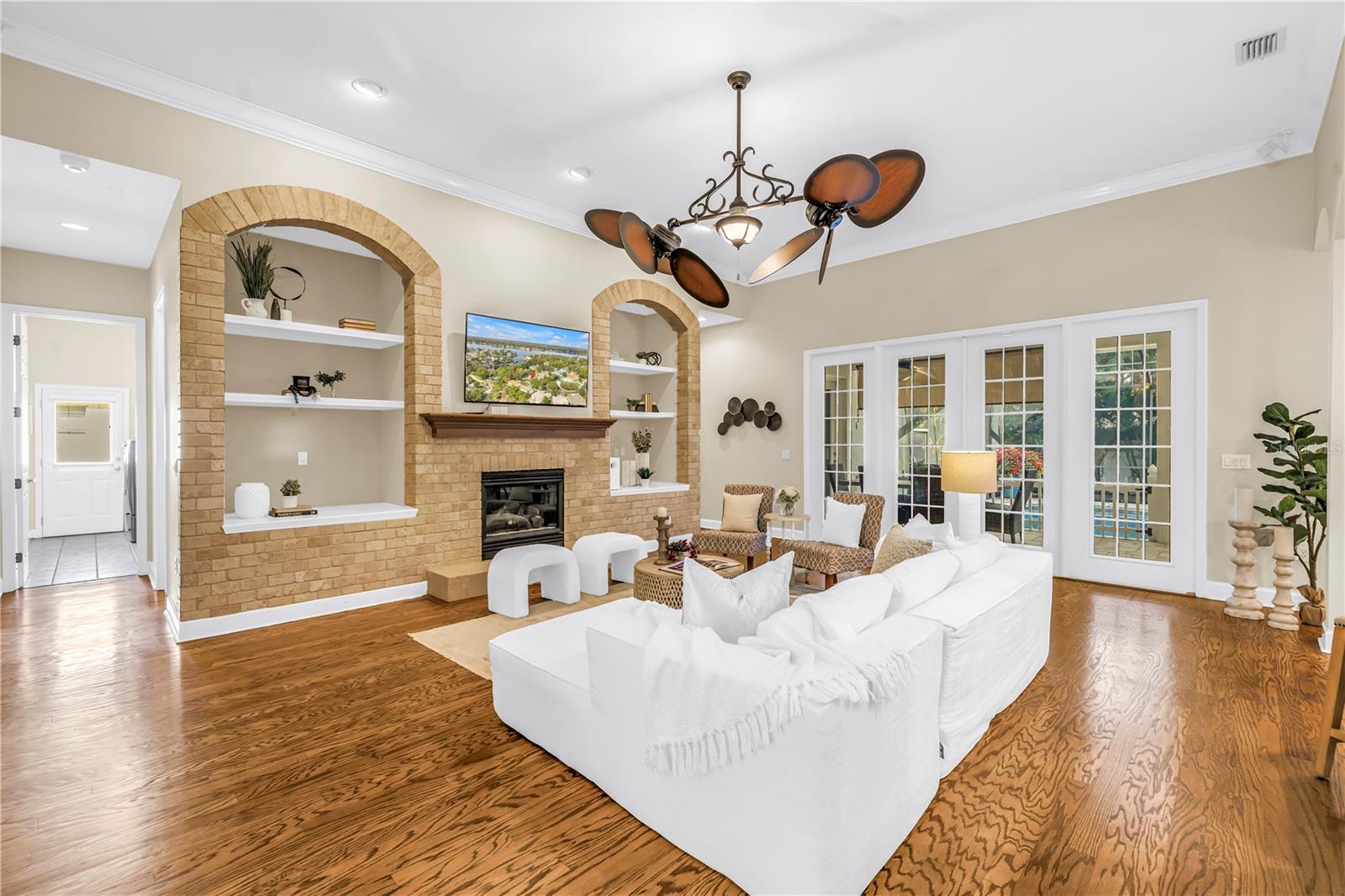 Image 19 of 77 For 10403 Carroll Cove Place