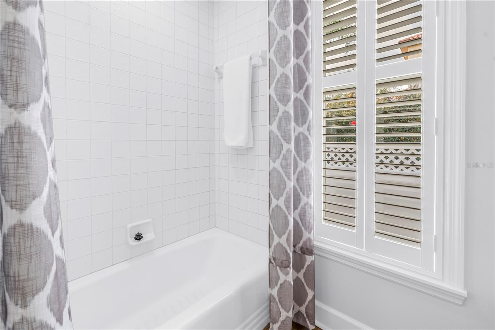 Image 44 of 77 For 10403 Carroll Cove Place