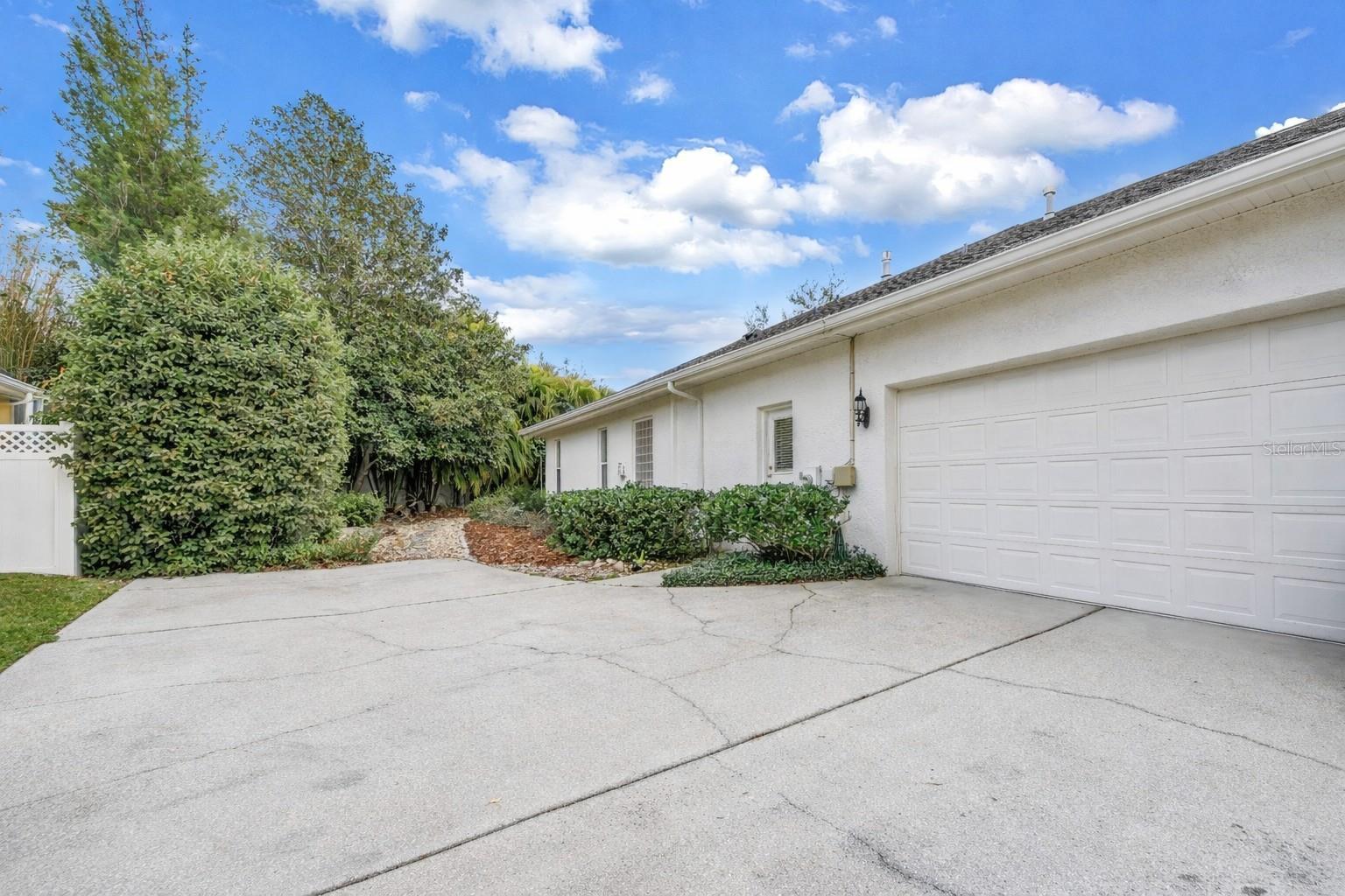 Image 61 of 77 For 10403 Carroll Cove Place