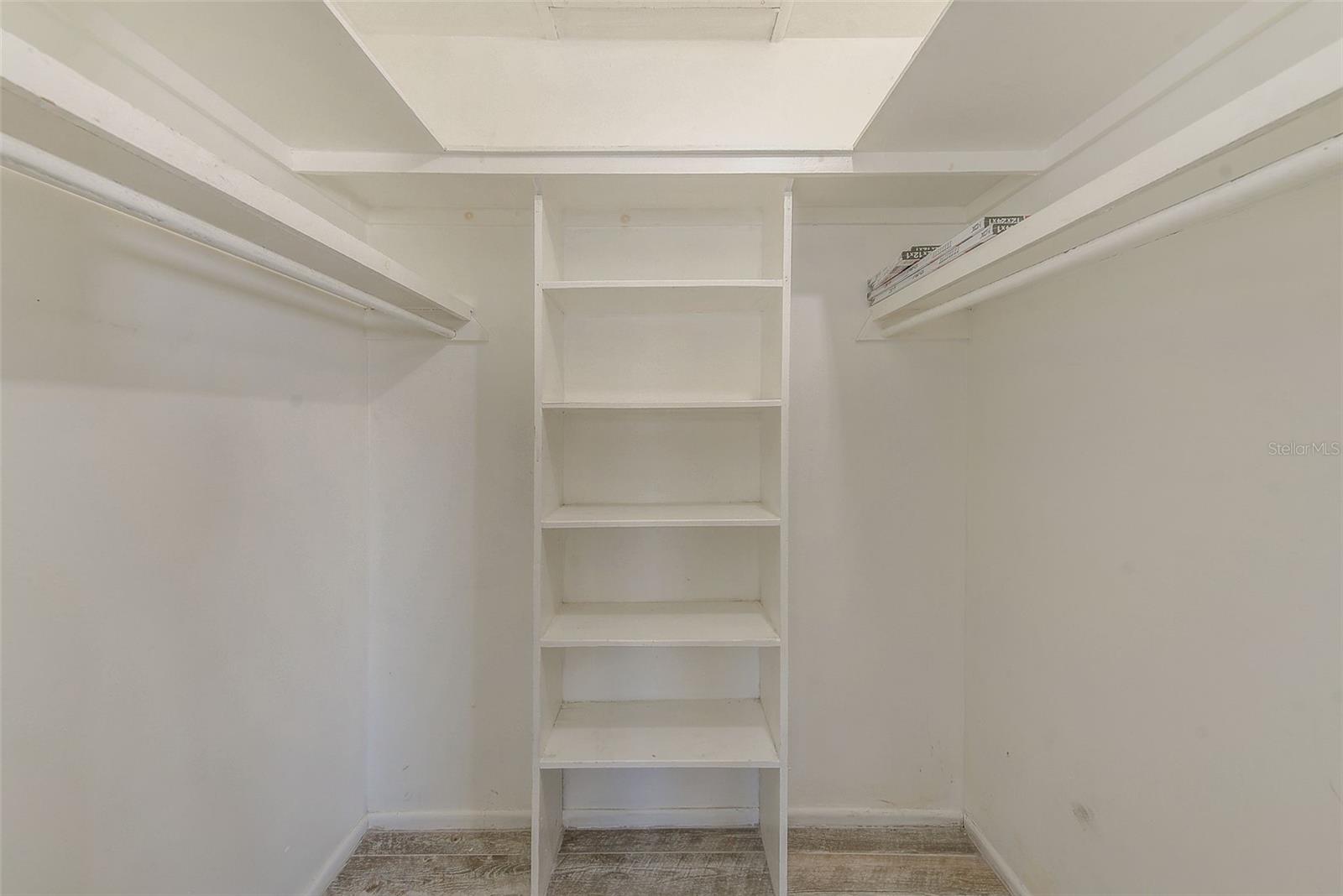 Image 23 of 49 For 969 2nd Avenue Ne