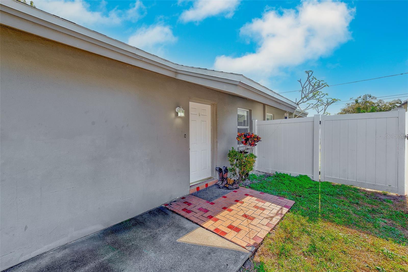 Image 30 of 49 For 969 2nd Avenue Ne