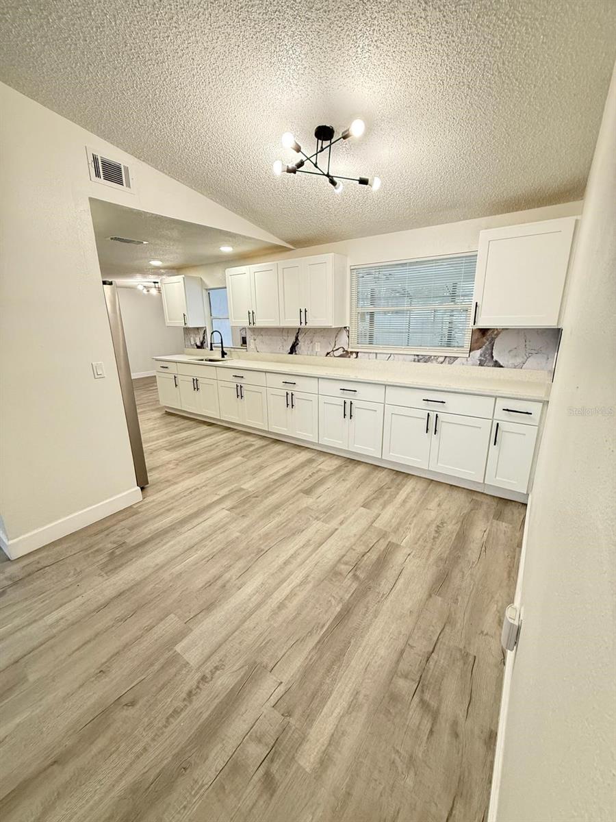 Listing photo id 26 for 4107 Denage Court