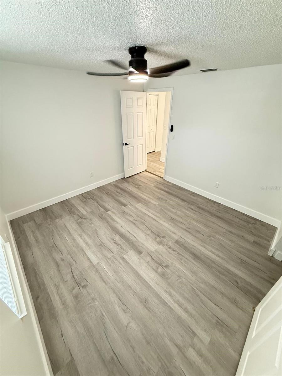 Listing photo id 30 for 4107 Denage Court