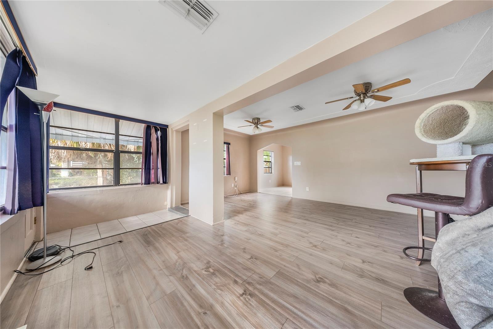 Image 12 of 65 For 517 41st Avenue S